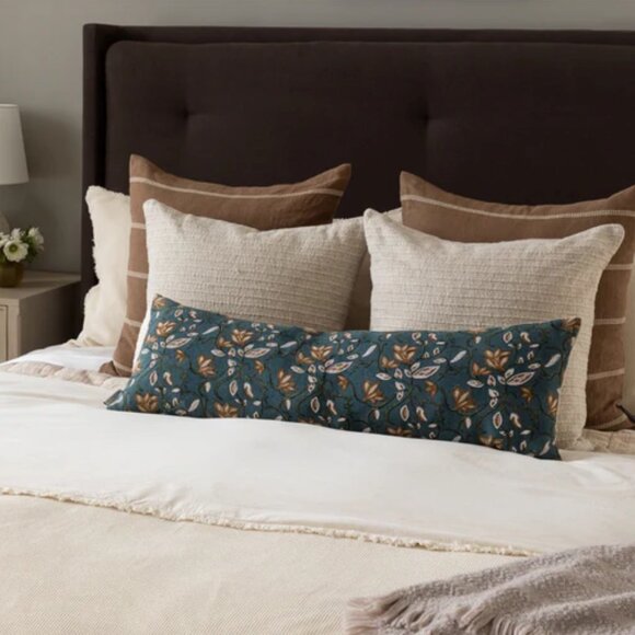 New McGee & Co Teal Lotus Lumbar Cover - Picture 1 of 4